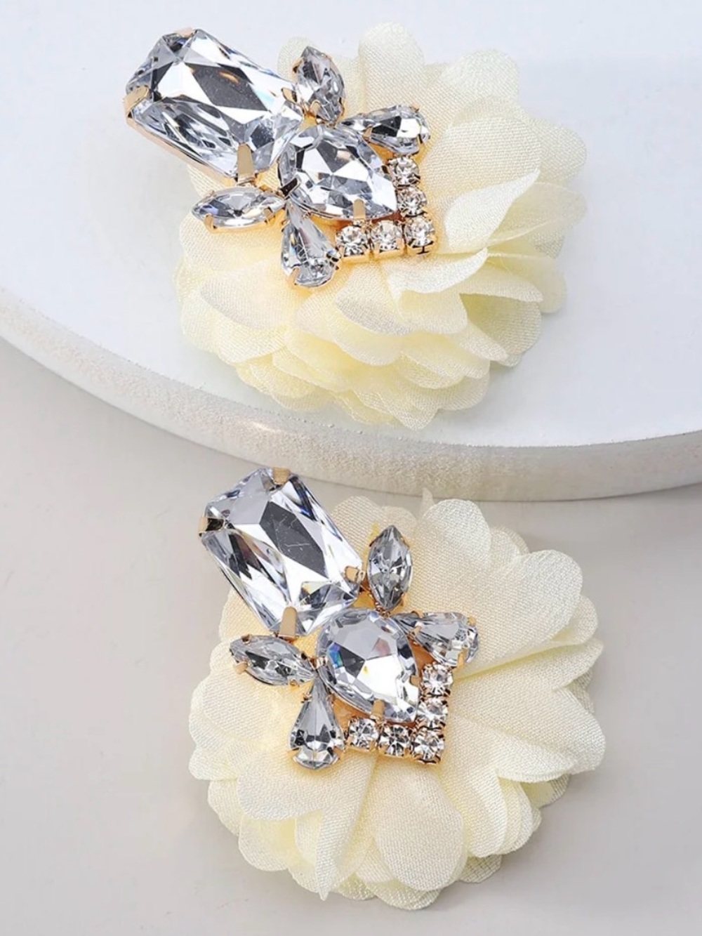 Elegant Cream Floral Crystal Clip Earrings - Unbranded